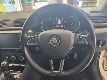 Skoda Superb 1.4 TSI ACT SE L Executive Hatchback 5dr Petrol DSG Euro 6 (s/s)