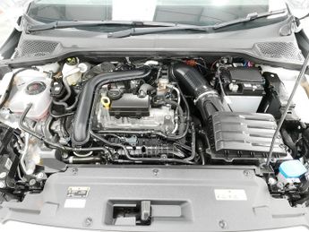 SEAT Arona TSI XPERIENCE
