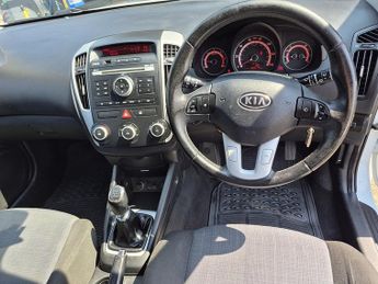 Kia Ceed CRDi 2