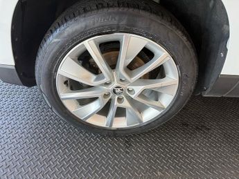 Skoda Karoq 1.6 TDI SE L SUV 5dr Diesel DSG Euro 6 (s/s) (115 ps)