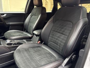 Ford Kuga 2.5 EcoBoost Duratec 14.4kWh ST-Line SUV 5dr Petrol Plug-in Hybr
