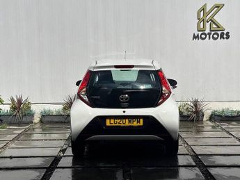 Toyota AYGO 1.0 VVT-i x-play Hatchback 5dr Petrol x-shift Euro 6 (71 ps)