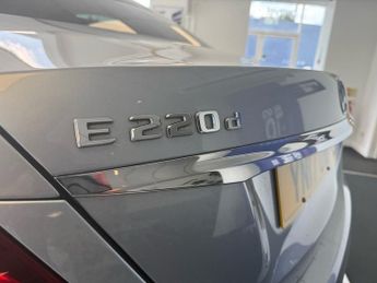 Mercedes-Benz E Class 2.0 E220d AMG Line (Premium) Saloon 4dr Diesel G-Tronic+ Euro 6 