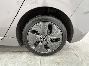 Hyundai IONIQ h-GDi Premium SE