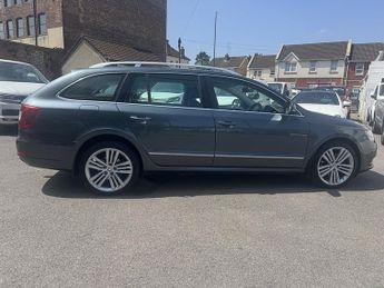 Skoda Superb 2.0 TDI Elegance Estate 5dr Diesel DSG Euro 5 (s/s) (170 ps)