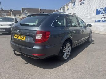 Skoda Superb 2.0 TDI Elegance Estate 5dr Diesel DSG Euro 5 (s/s) (170 ps)