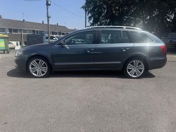 Skoda Superb 2.0 TDI Elegance Estate 5dr Diesel DSG Euro 5 (s/s) (170 ps)