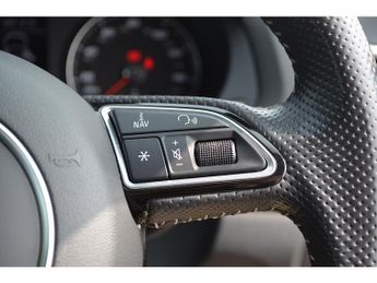 Audi Q3 TFSI CoD S line Edition