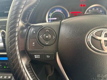 Toyota Auris 1.8 VVT-h Excel Touring Sports 5dr Petrol Hybrid CVT Euro 5 (s/s