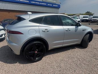 Jaguar E-PACE D240 R-Dynamic SE
