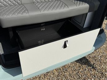 Volkswagen Transporter T6 T30 102 LWB