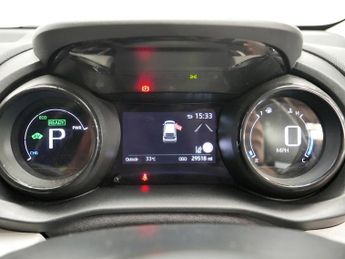 Toyota Yaris VVT-h Excel