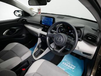 Toyota Yaris VVT-h Excel