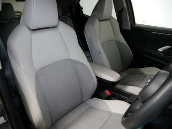 Toyota Yaris VVT-h Excel