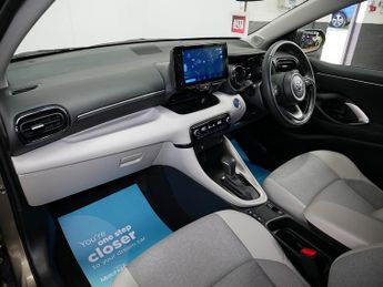 Toyota Yaris VVT-h Excel
