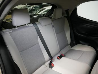Toyota Yaris VVT-h Excel