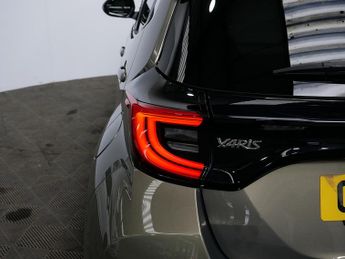 Toyota Yaris VVT-h Excel