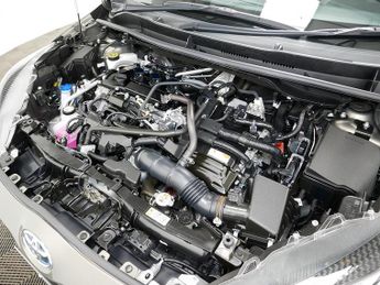 Toyota Yaris VVT-h Excel