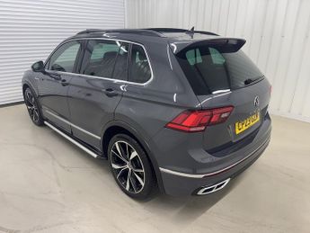 Volkswagen Tiguan 1.5 TSI R-Line SUV 5dr Petrol DSG Euro 6 (s/s) (150 ps)