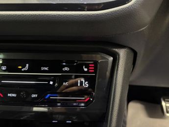 Volkswagen Tiguan 1.5 TSI R-Line DSG Euro 6 (s/s) 5dr