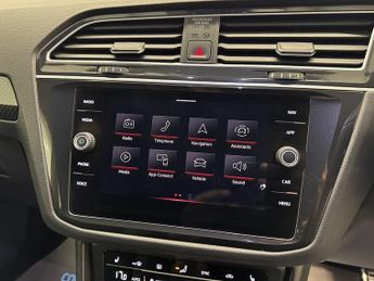 Volkswagen Tiguan 1.5 TSI R-Line DSG Euro 6 (s/s) 5dr