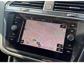 Volkswagen Tiguan 1.5 TSI R-Line DSG Euro 6 (s/s) 5dr