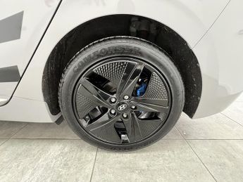 Hyundai IONIQ h-GDi Premium SE