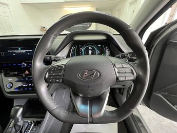 Hyundai IONIQ h-GDi Premium SE