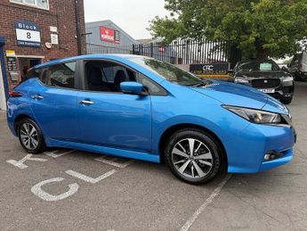 Nissan Leaf 40kWh Acenta Hatchback 5dr Electric Auto (150 ps)