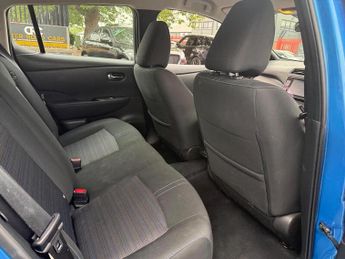 Nissan Leaf 40kWh Acenta Hatchback 5dr Electric Auto (150 ps)