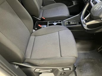 Volkswagen Caddy 2.0 TDI C20 Commerce Plus Panel Van 5dr Diesel DSG SWB Euro 6 (s