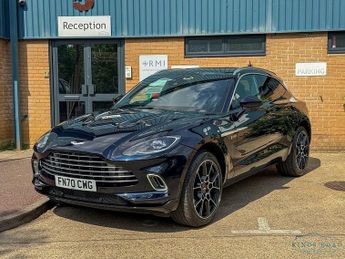 Aston Martin DBX V8