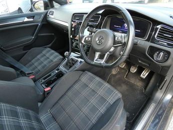 Volkswagen Golf TDI BlueMotion Tech GTD