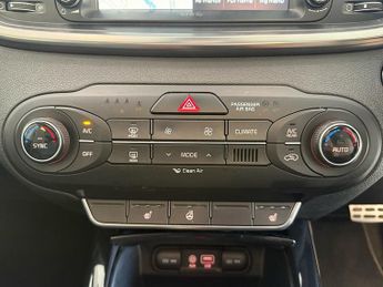 Kia Sorento 2.2 CRDi KX-3 SUV 5dr Diesel Auto AWD Euro 6 (197 bhp)