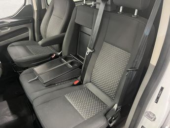 Ford Transit Custom 2.0 320 EcoBlue Trend Kombi Double Cab 5dr Diesel Auto L2 H1 Eur
