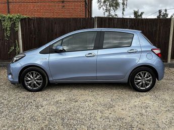 Toyota Yaris VVT-h Icon Tech