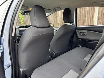Toyota Yaris VVT-h Icon Tech