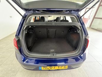 Volkswagen Golf TSI SE Nav