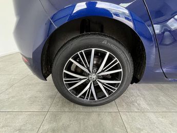 Volkswagen Golf TSI SE Nav