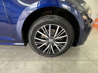 Volkswagen Golf TSI SE Nav