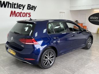 Volkswagen Golf TSI SE Nav