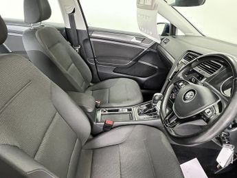 Volkswagen Golf TSI SE Nav