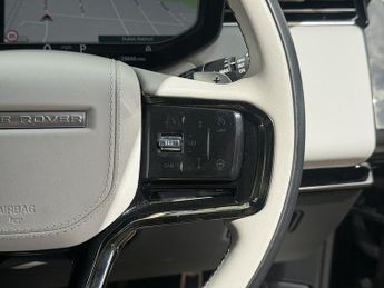 Land Rover Range Rover Sport 3.0 D300 MHEV Dynamic SE SUV 5dr Diesel Auto 4WD Euro 6 (s/s) (3