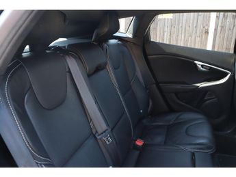 Volvo V40 T3 R-Design Edition