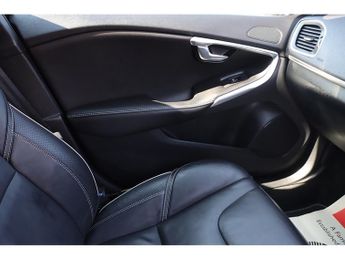 Volvo V40 T3 R-Design Edition