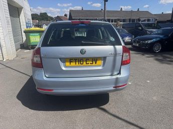 Skoda Octavia 1.6 TDI Elegance Estate 5dr Diesel Manual Euro 5 (105 ps)