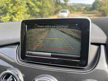 Mercedes-Benz B-Class B180 Blueefficiency Sport