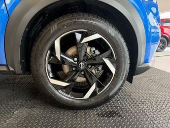 Nissan Juke 1.0 DIG-T N-Connecta SUV 5dr Petrol DCT Auto Euro 6 (s/s) (114 p