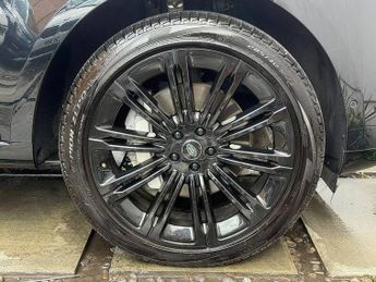 Land Rover Range Rover 3.0 P400 MHEV HSE SUV 5dr Petrol Auto 4WD Euro 6 (s/s) (400 ps)