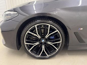 BMW 5 Series 2.0 520d MHT M Sport Touring 5dr Diesel Hybrid Steptronic Euro 6